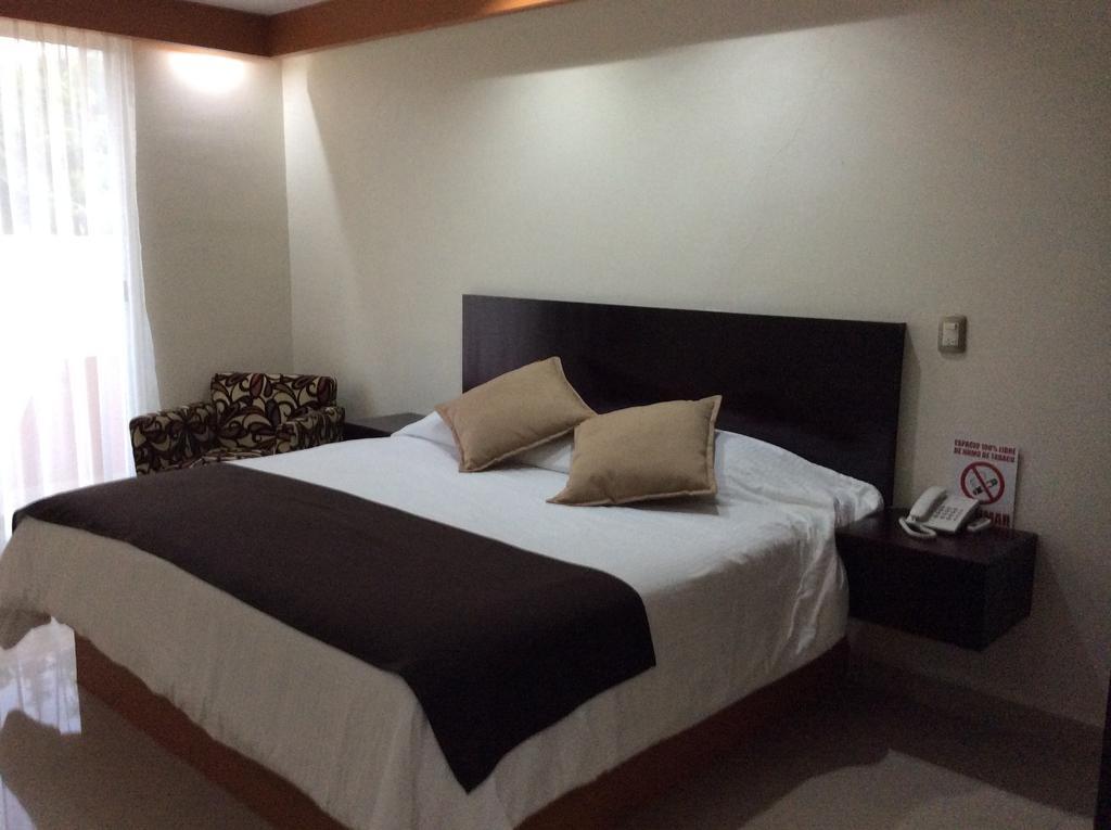 Hotel La Media Luna Inn Huejutla de Reyes Chambre photo